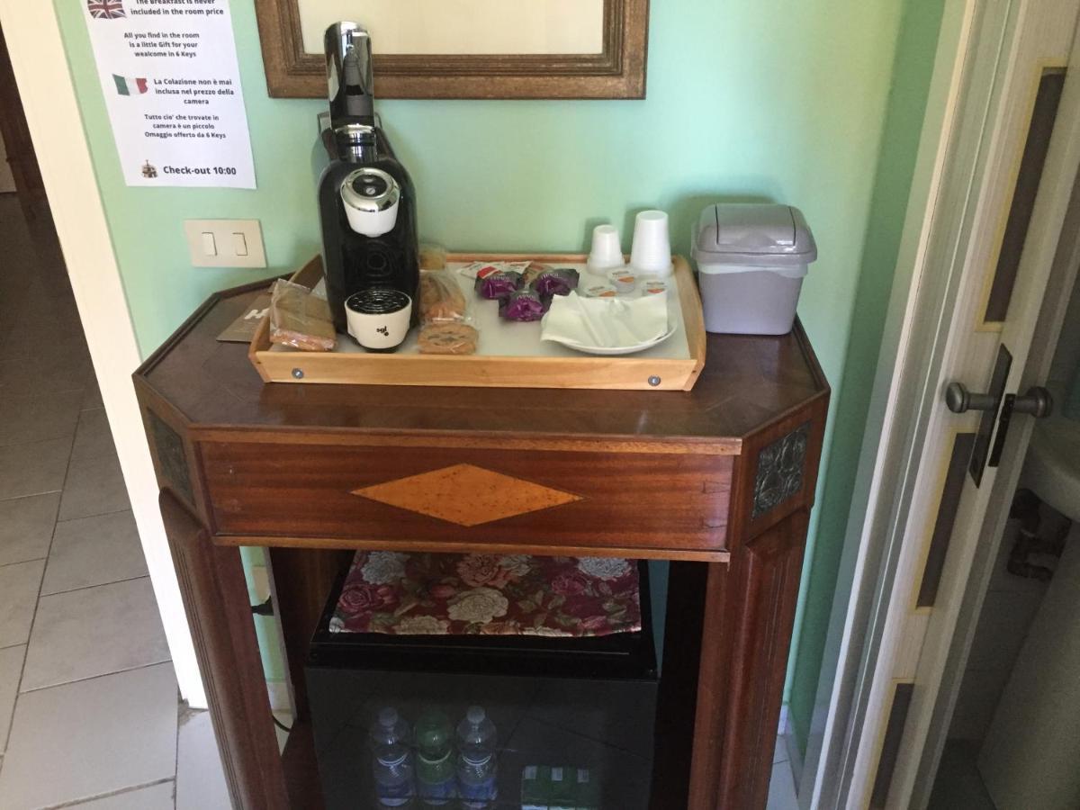 6 Keys Bed & Breakfast Pisa Exterior photo
