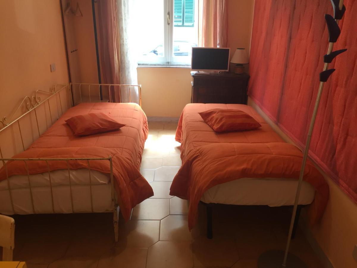 6 Keys Bed & Breakfast Pisa Exterior photo