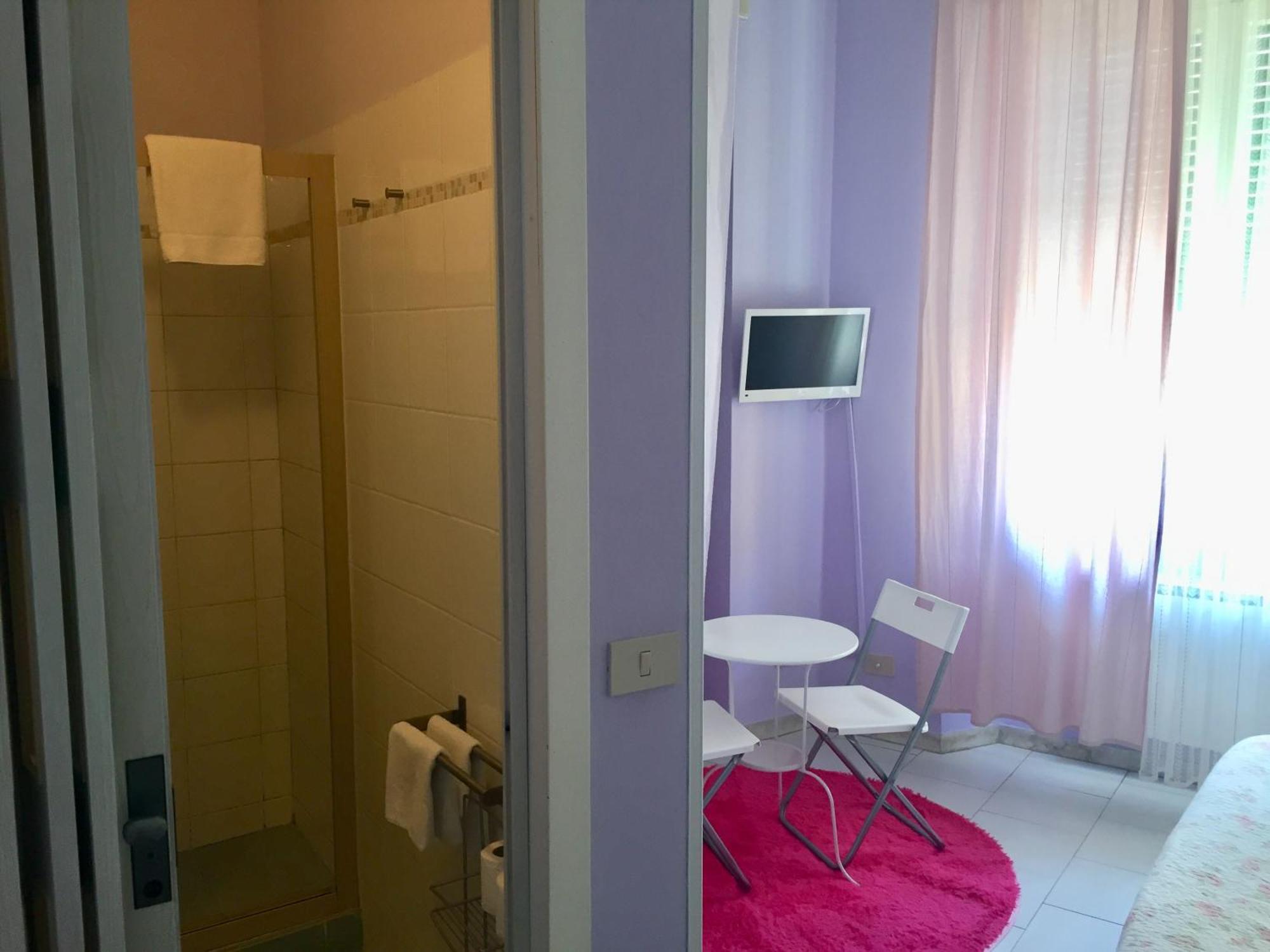 6 Keys Bed & Breakfast Pisa Exterior photo