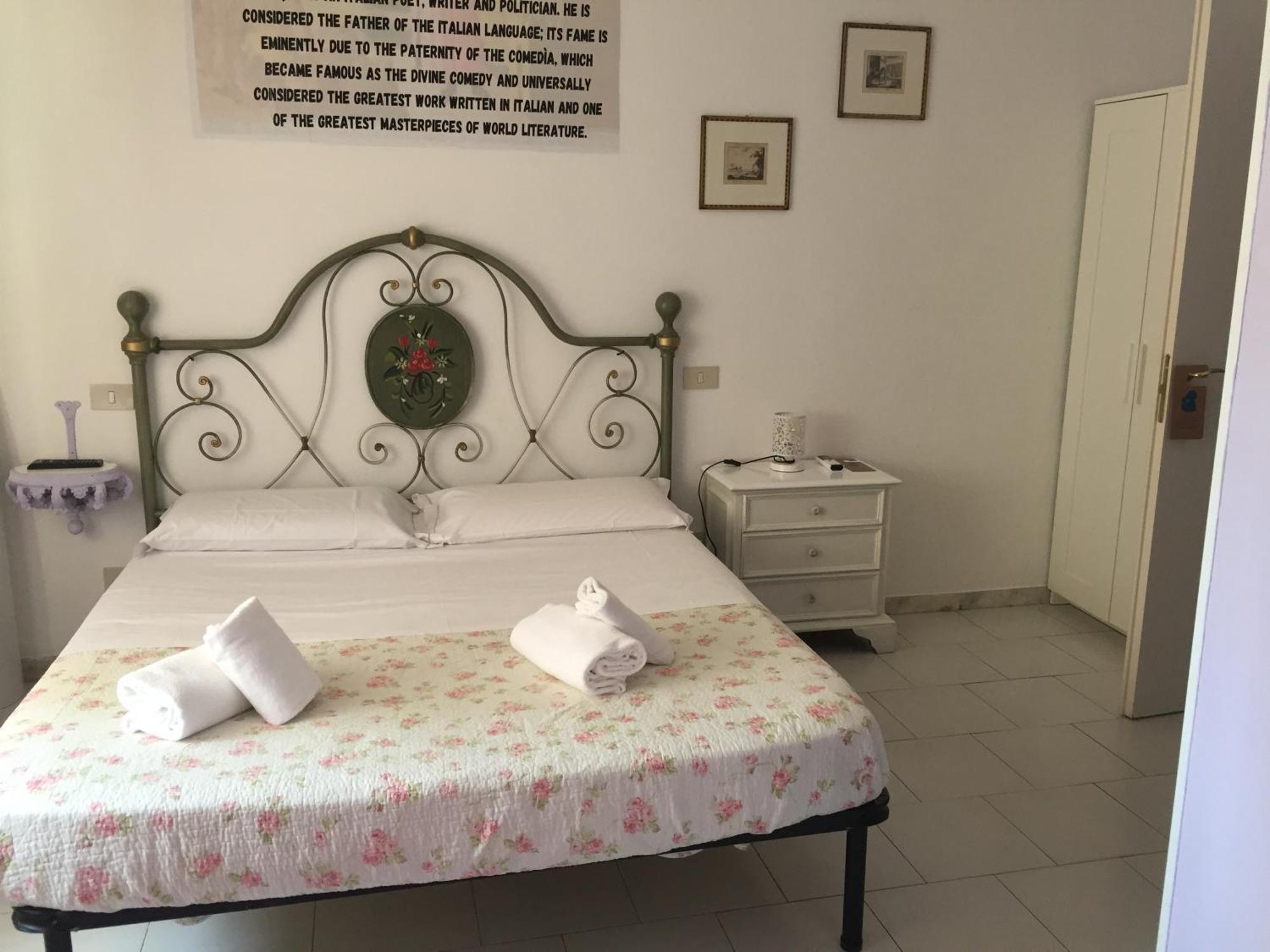 6 Keys Bed & Breakfast Pisa Exterior photo