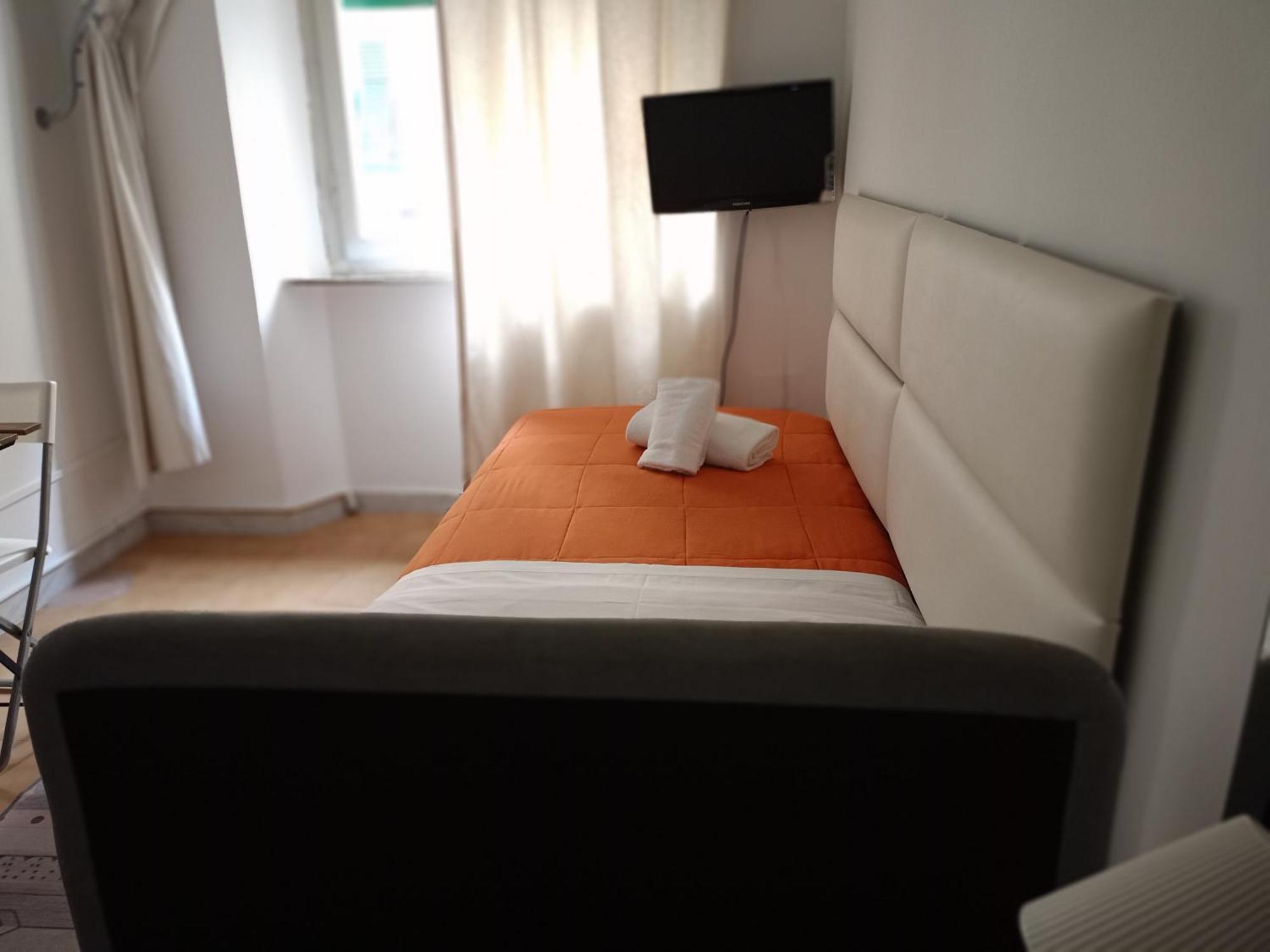 6 Keys Bed & Breakfast Pisa Exterior photo