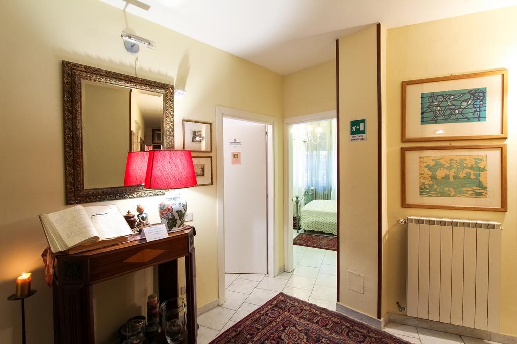 6 Keys Bed & Breakfast Pisa Exterior photo