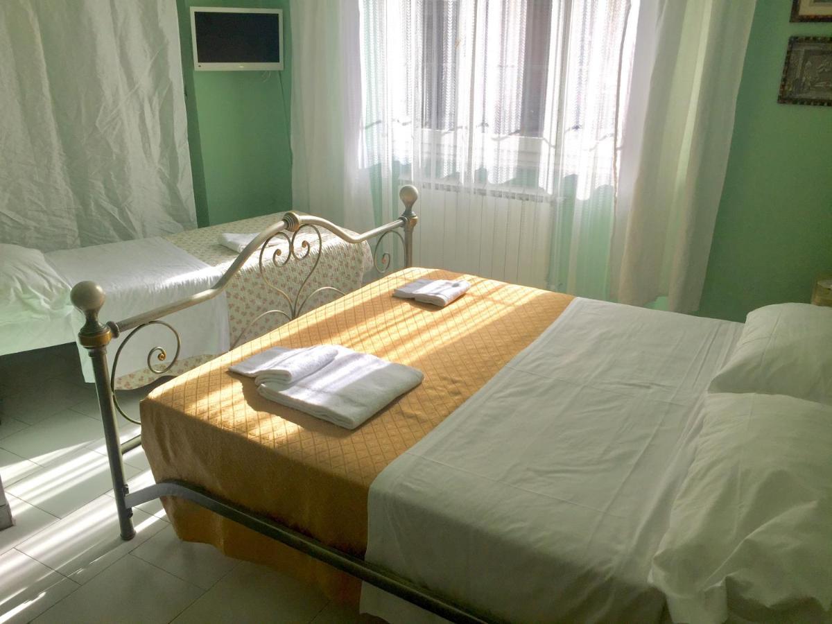 6 Keys Bed & Breakfast Pisa Exterior photo